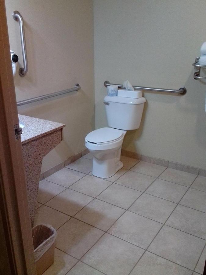 Cobblestone Hotel&Suites - Salem Extérieur photo